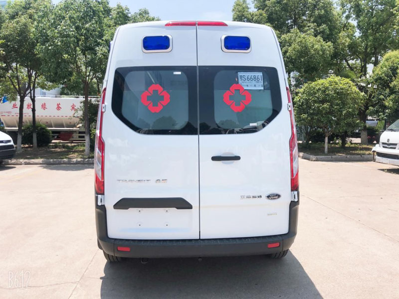 福特V362中軸中頂監(jiān)護(hù)型救護(hù)車(chē)（汽油）